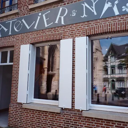 Maison Particuliere Place Saint-leonard Vakantiehuis *
