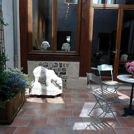 Vakantiehuis Maison Particuliere Place Saint-leonard