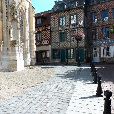 Maison Particuliere Place Saint-leonard